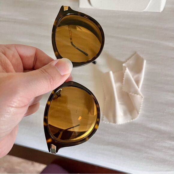 Michael Kors Tortoise Sunglasses with Gold Accents round brown lens rx - Picture 6 of 6